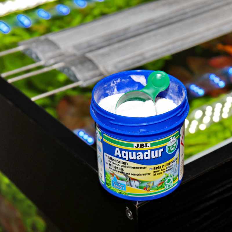 JBL (ДжіБіЕль) Aquadur Plus - Кондиціонер з солями жорсткості для прісноводного акваріума (250 г) в E-ZOO