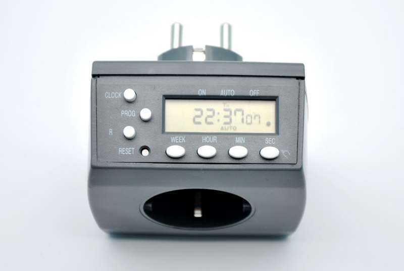 Trixie (Тріксі) Reptiland - Електронний таймер для тераріума (7х7 см) в E-ZOO